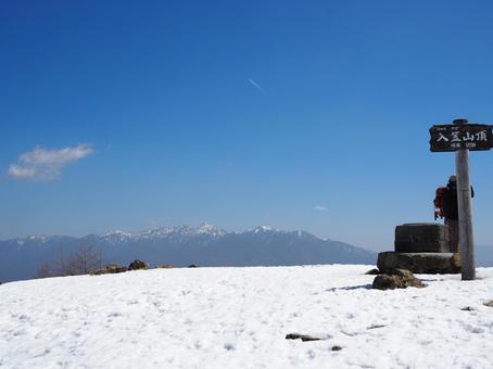 南アルプス・入笠山山頂（冬） 入笠山,山頂,看板の写真素材