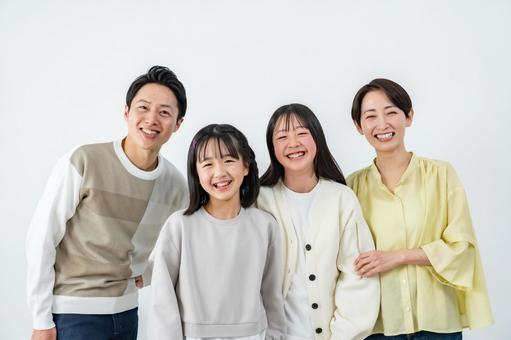 家族四人ポートレート 家族四人ポートレート 家族,ファミリー,親子の写真素材