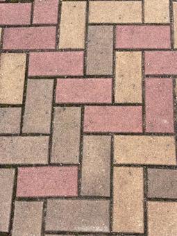 暖色レンガの道の写真