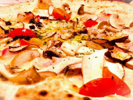 Mushroom pizza (Funghi) 21, JPG