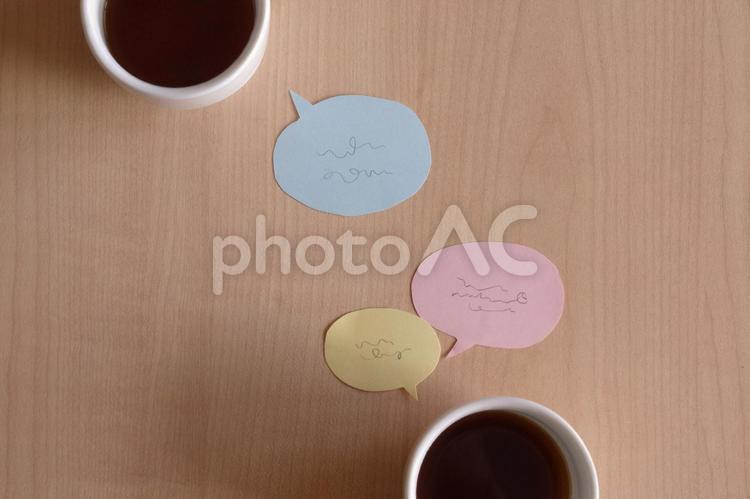 コーヒーカップと台詞の吹き出し トーク,休憩,口コミの写真素材