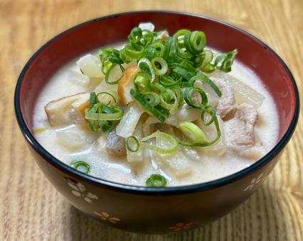 体温まる粕汁の写真