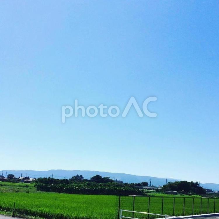都会から車で10分ほどの景色 空,自然,風景の写真素材