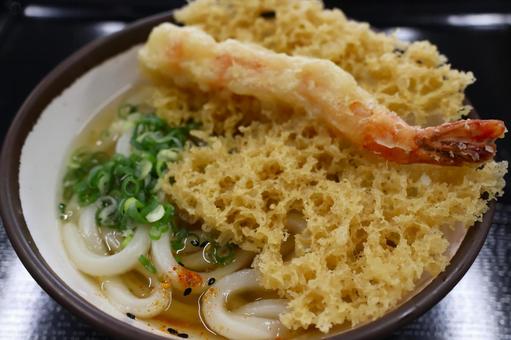 さぬきうどん店のえび天うどん さぬきうどん店のえび天うどん えび天,ネギ,さぬきうどんの写真素材
