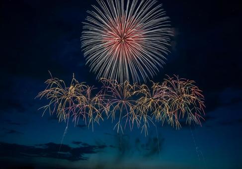 うつのみや花火大会 うつのみや花火大会 うつのみや花火大会,花火,fireworksの写真素材