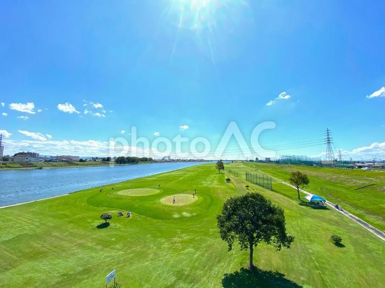 筑後川と河川敷ゴルフ場 筑後川,ゴルフ場,河川敷の写真素材