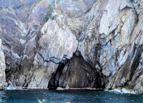 蘇洞門の穴 蘇洞門の穴 蘇洞門,福井県,海岸の写真素材