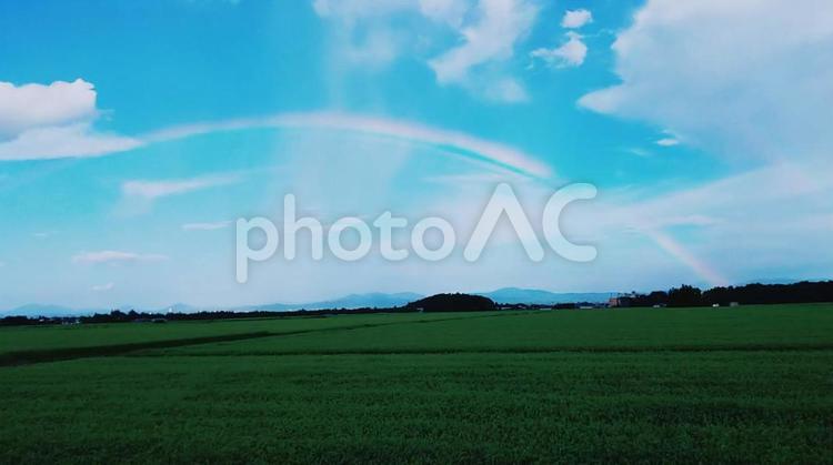 雨上がりの風景 虹,雨上がり,青空の写真素材
