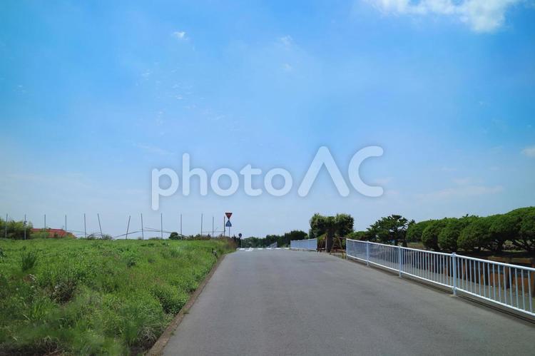 天気がいい日の田舎の道 道路,晴れ,田舎の写真素材