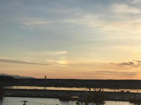 Countryside scenery: sunset and rainbow clouds, JPG Countryside scenery: sunset and rainbow clouds, JPG