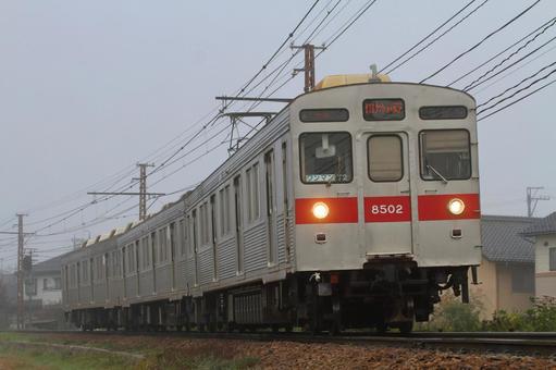 長野電鉄、8500系、T-2編成の写真