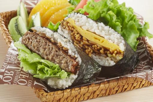 おにぎらず おにぎらず,弁当,ランチボックスの写真素材