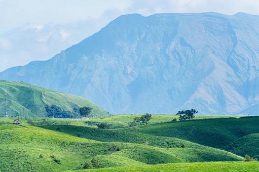 熊本-【押戸石の丘】 熊本,阿蘇市,阿蘇山の写真素材