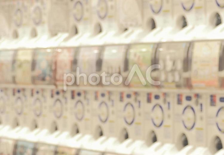 ゲームセンターのガチャガチャイメージ無料 ガチャポン,ガチャガチャ,カプセルトイの写真素材