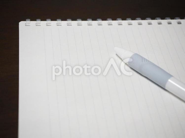 メモ帳とボールペン メモ,メモ帳,メモ用紙の写真素材