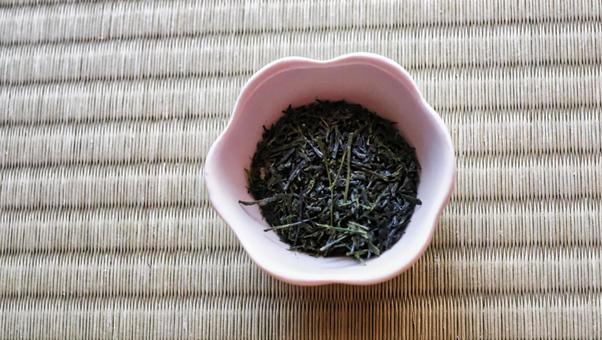 和室に置いたお茶っぱ 和室に置いたお茶っぱ お茶っぱ,飲み物,飲むの写真素材