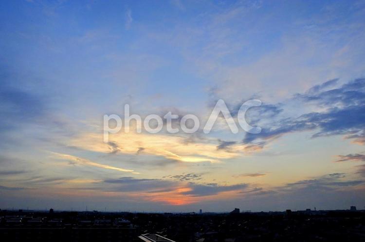 朝焼け　日の出　dawn  朝焼け,夜明け,朝焼け雲の写真素材