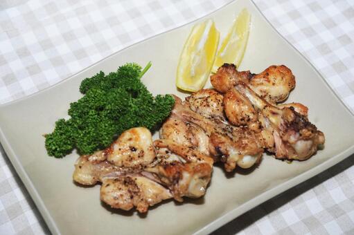 美味しそうなチキンの手羽元焼き チキンの手羽元焼き,料理,手羽元の写真素材