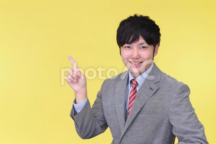 ビジネスマン　指さす ビジネス,ビジネスマン,男性の写真素材