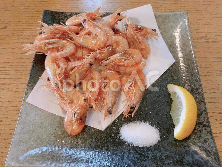 小エビの唐揚げ 小エビ,唐揚げ,海老の写真素材