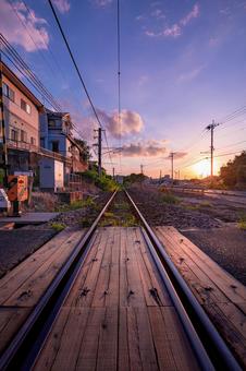 吹き切りから眺める夕暮れ 空,景色,風景の写真素材