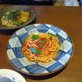 バジルとトマト&納豆オクラパスタ バジルとトマト&納豆オクラパスタ バジル,トマト,オクラの写真素材