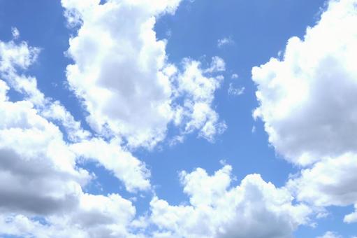 青空と白い雲 夏空秋晴れ・晴天・晴れ 青空と白い雲 夏空秋晴れ・晴天・晴れ 青空,青い空,白い雲の写真素材