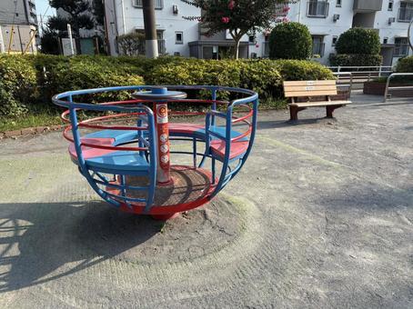 公園 回転遊具 アップ 公園 回転遊具 アップの写真