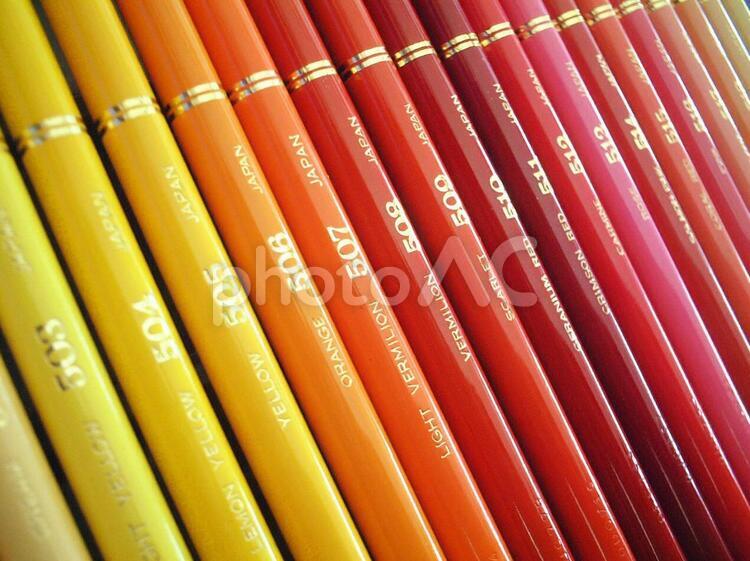 新品の色鉛筆は使わずに見惚れてしまうもの 色鉛筆,カラフル,グラデーションの写真素材
