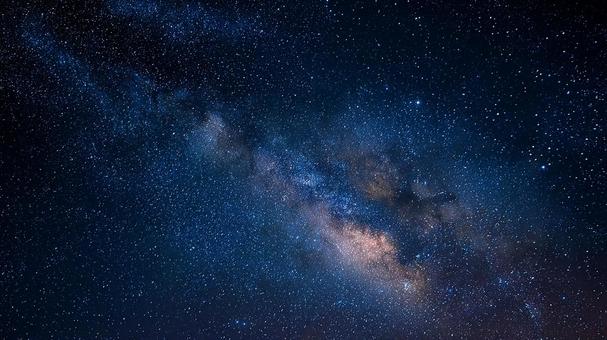 無数の星が輝く美しい夜空 無数の星が輝く美しい夜空の写真