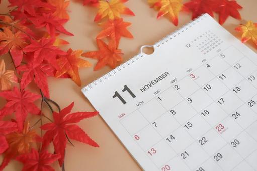 11月のカレンダー 紅葉イメージ 11月のカレンダー 紅葉イメージの写真