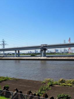 初秋の荒川&首都高速中央環状線・江戸川区 初秋の荒川&首都高速中央環状線・江戸川区の写真
