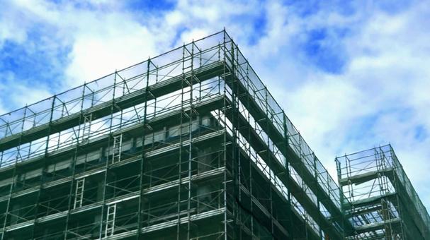 マンション・ビル建物の外壁補修工事 足場 マンション・ビル建物の外壁補修工事 足場 足場,補修,工事の写真素材