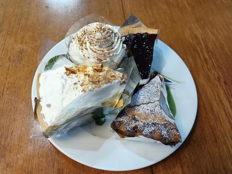 ケーキ ケーキ ケーキ,スイーツ,おやつの写真素材