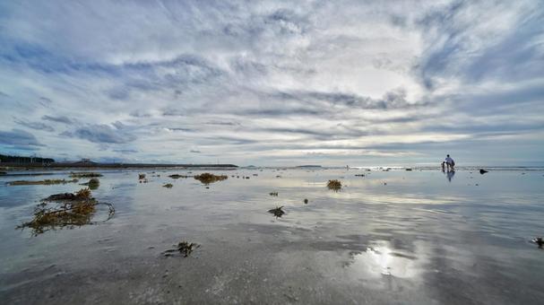 海のリフレクション 海のリフレクション かがみの海,福間海岸,海の写真素材