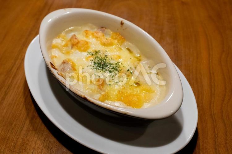 焦げ目のついたチーズの熱々のドリア 料理,食べ物,洋食の写真素材