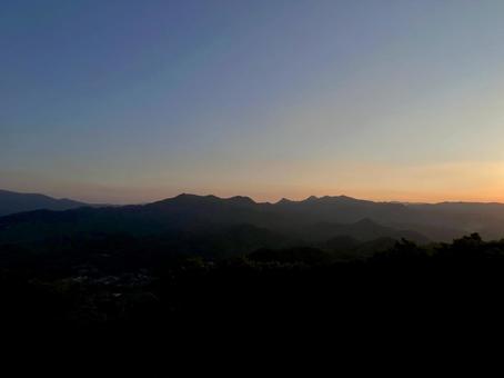 夕暮れの風景 夕暮れの風景 藻岩山,ロープウェイ山頂駅,夕暮れの写真素材