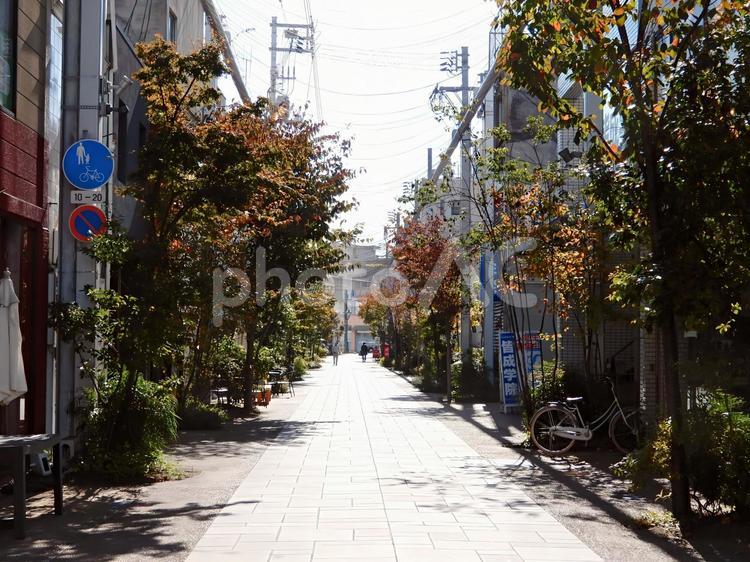 【風景写真】商店街の風景(福山市) 風景,景色,空の写真素材