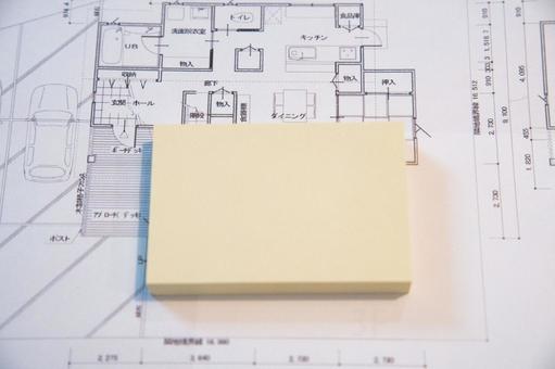 新築注文住宅の間取図を作成中の仕事風景 新築注文住宅の間取図を作成中の仕事風景 設計図,間取り図,計画の写真素材