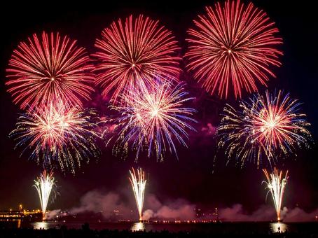 打ち上げ花火の写真