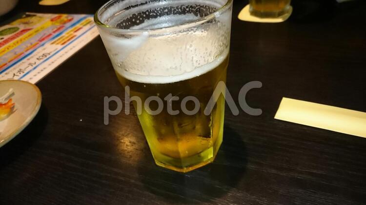 運動の後のご褒ビール ビール,ガラス（コンテナ）,ドリンクの写真素材