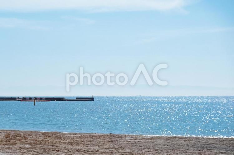 青い海と砂浜の水平線風景 海,水平線,砂浜の写真素材