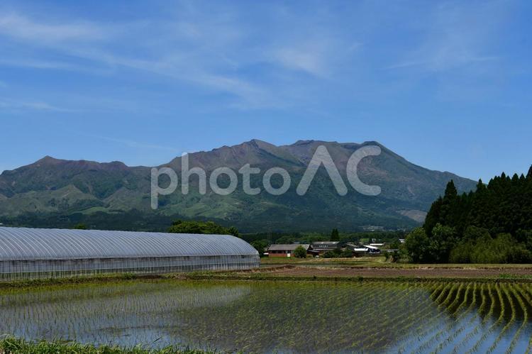 阿蘇山と田園風景part１ 山,山々,mountainの写真素材