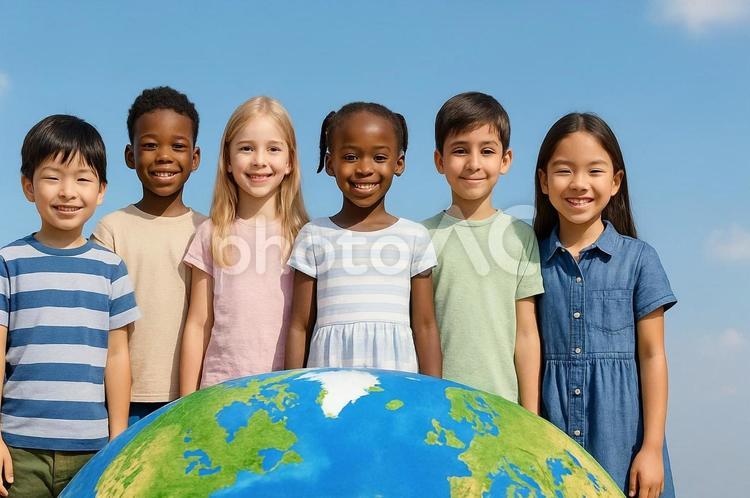 地球と多国籍の子供・SDGs・世界平和 地球,多国籍の子供,sdgsの写真素材