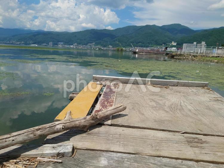 釣人の桟橋から見る湖 湖,桟橋,釣り場の写真素材