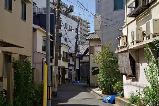 昭和の雰囲気を残す町角 町角,路地,隘路の写真素材