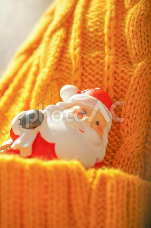 毛糸の帽子とサンタクロース サンタ,サンタクロース,クリスマスの写真素材