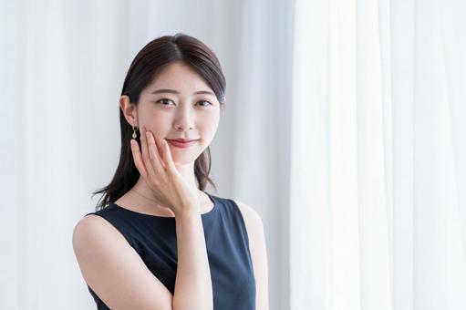 若い女性のビューティーイメージ 若い女性のビューティーイメージ 女性,メイク,ライフスタイルの写真素材