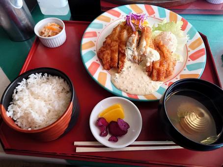チキン南蛮定食 チキン南蛮定食の写真