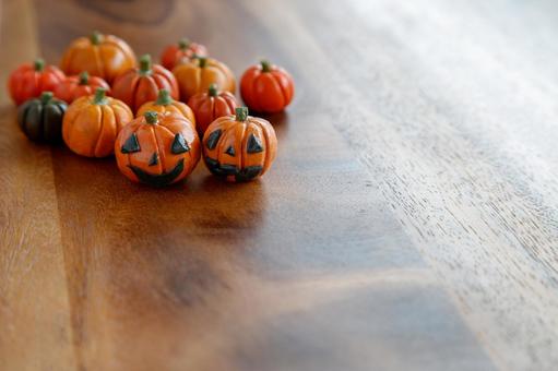ハロウィンの飾り 小さなかぼちゃ ハロウィンの飾り 小さなかぼちゃ ハロウィン,飾り,かぼちゃの写真素材